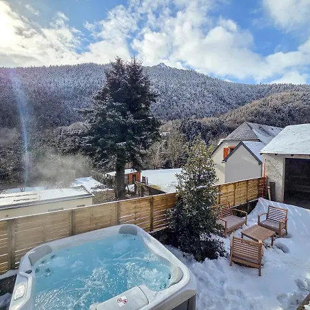 Hautes Branches Jacuzzi Et Sauna Le Sylvestre * Aragnouet