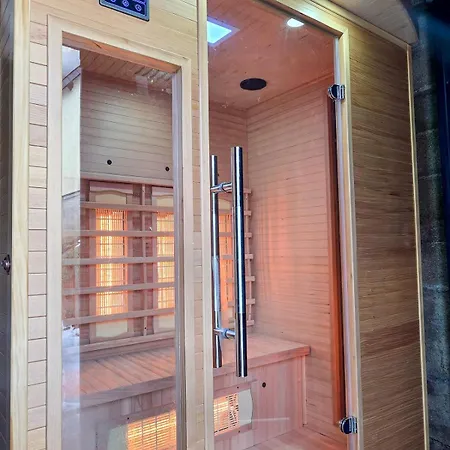 Hautes Branches Jacuzzi Et Sauna Le Sylvestre Aragnouet